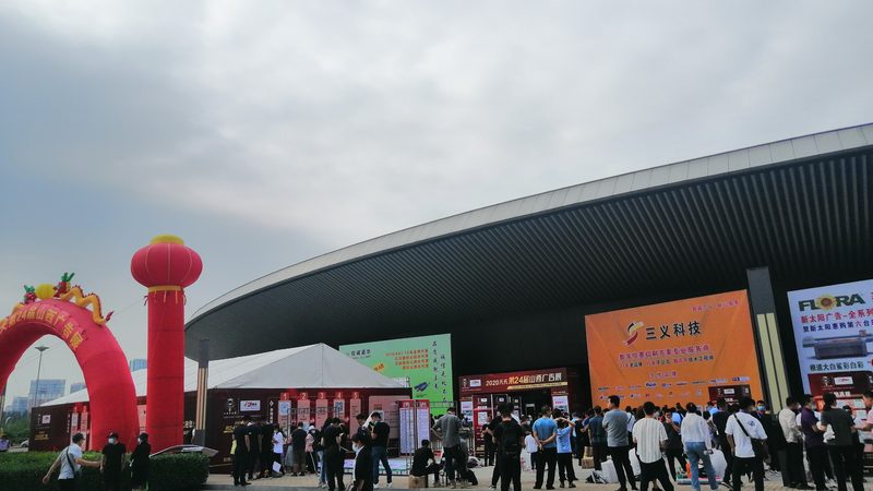 大型广告牌喷绘写真：揭秘其背后的工艺与选择之道**